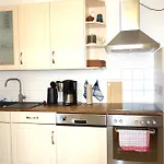 2R-Wohnung Am Rande Der Neustadt