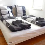 2R-Wohnung Am Rande Der Neustadt