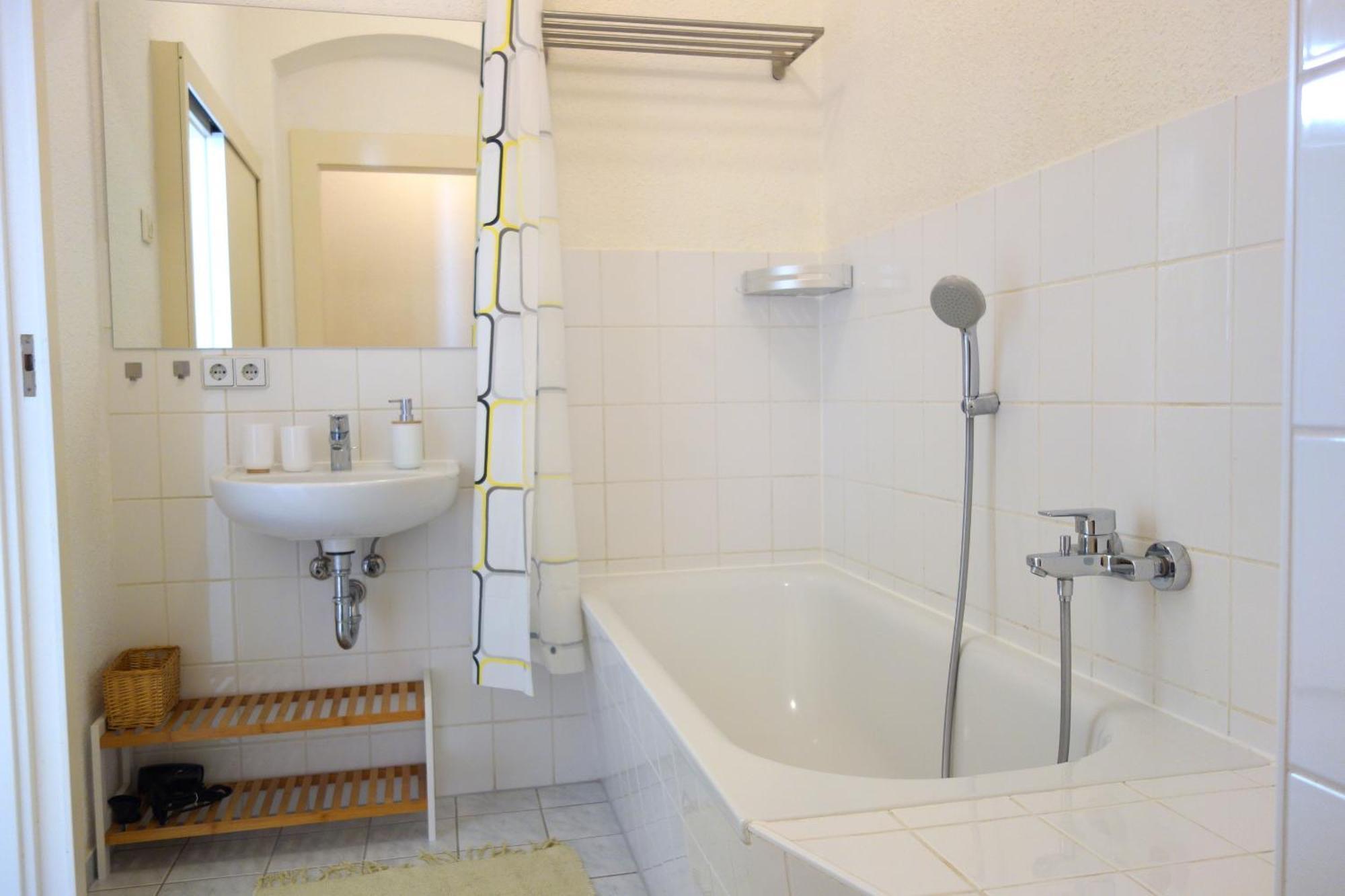 2r-wohnung Am Rande Der Neustadt Apartment